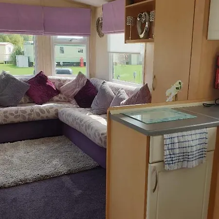 L25 L&G Caravan Hire 6 Berth Millfields Family Only And Lead Person Must Be Over 30 Max 4 Adults Ingoldmells Exterior foto
