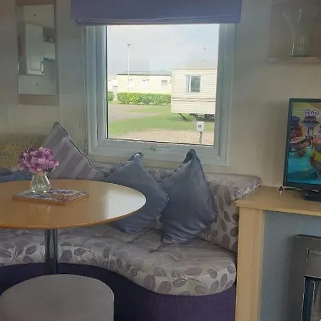 L25 L&G Caravan Hire 6 Berth Millfields Family Only And Lead Person Must Be Over 30 Max 4 Adults Ingoldmells Exterior foto