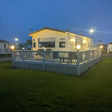 L25 L&G Caravan Hire 6 Berth Millfields Family Only And Lead Person Must Be Over 30 Max 4 Adults Ingoldmells Exterior foto
