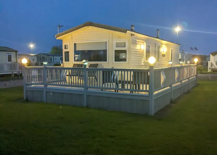 L25 L&G Caravan Hire 6 Berth Millfields Family Only And Lead Person Must Be Over 30 Max 4 Adults