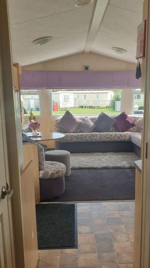L25 L&g Caravan Hire 6 Berth Millfields Family Only And Lead Person Must Be Over 30 Max 4 Adults Appartement