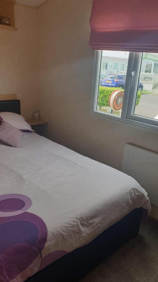 L25 L&g Caravan Hire 6 Berth Millfields Family Only And Lead Person Must Be Over 30 Max 4 Adults