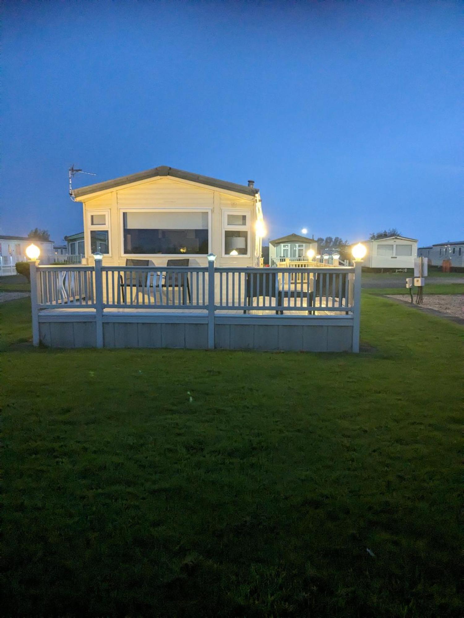 L25 L&g Caravan Hire 6 Berth Millfields Family Only And Lead Person Must Be Over 30 Max 4 Adults *