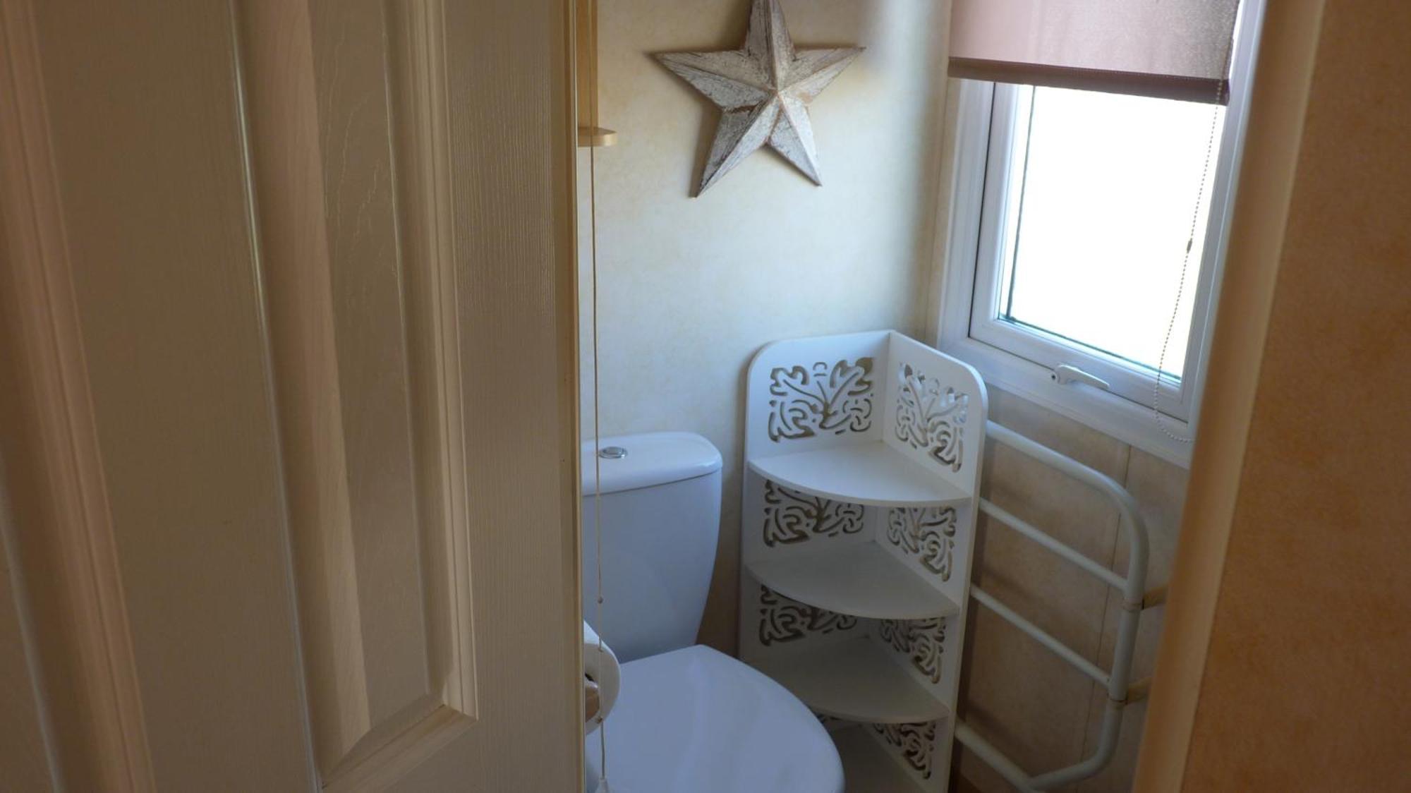 L25 L&g Caravan Hire 6 Berth Millfields Family Only And Lead Person Must Be Over 30 Max 4 Adults * Ingoldmells